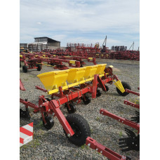 Культиватор для обработки высокостебельных культур КРН (с сыпучими удобрениями)