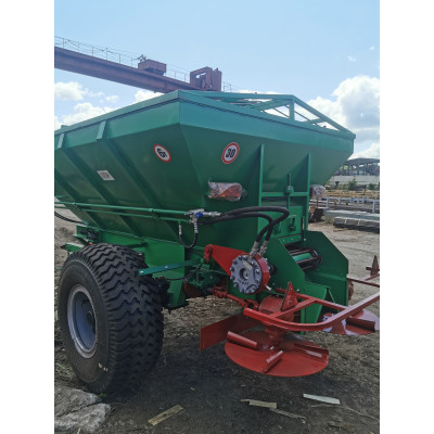 Распродажа разбрасывателей минеральных удобрений